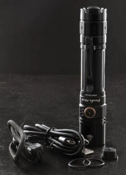 Fenix PD35 V3.0 -Outdoor Utility Shop FENIX PD35 V3.0.5 49293.1631712335