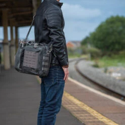 Magforce Recruit Briefcase Waxed Canvas -Outdoor Utility Shop MF W0343 Boutdoor5 65223.1689852909.1280.1280 57833.1689945535