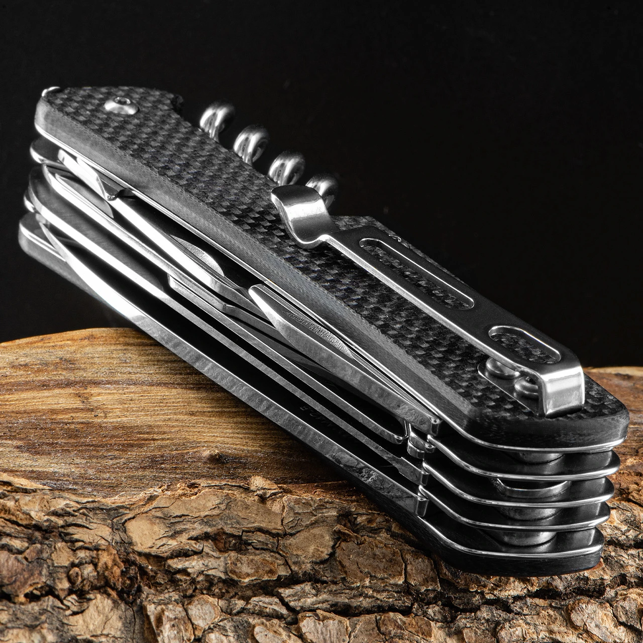 Ruike M42 Medium Folder Black 3 Ruike M42 Medium Folder Black