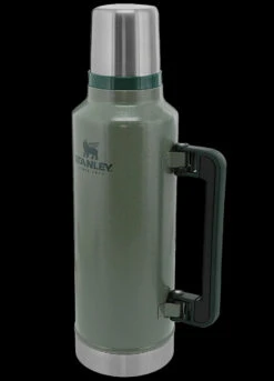 STANLEY CLASSIC LEGENDARY BOTTLE 1.9L -Outdoor Utility Shop Stanley Leg.Classic 1.9L GREEN 83459.1692363829