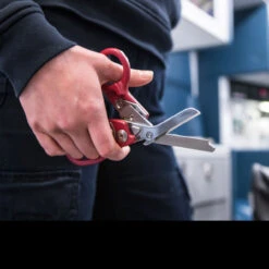 Leatherman Raptor Response -Outdoor Utility Shop WIT LT242det2 14123.1636636362.1280.1280 71311.1636636378