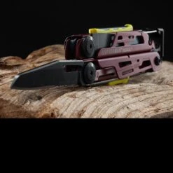 Leatherman Signal Black Red -Outdoor Utility Shop wit lt700rddet 50956.1587729535